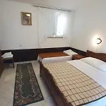 With Parking Space Rab - 20818 Appartement Banjol