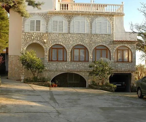 Apartman With Parking Space Rab - 20818