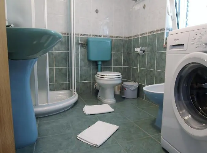 Apartman With Parking Space Rab - 20818